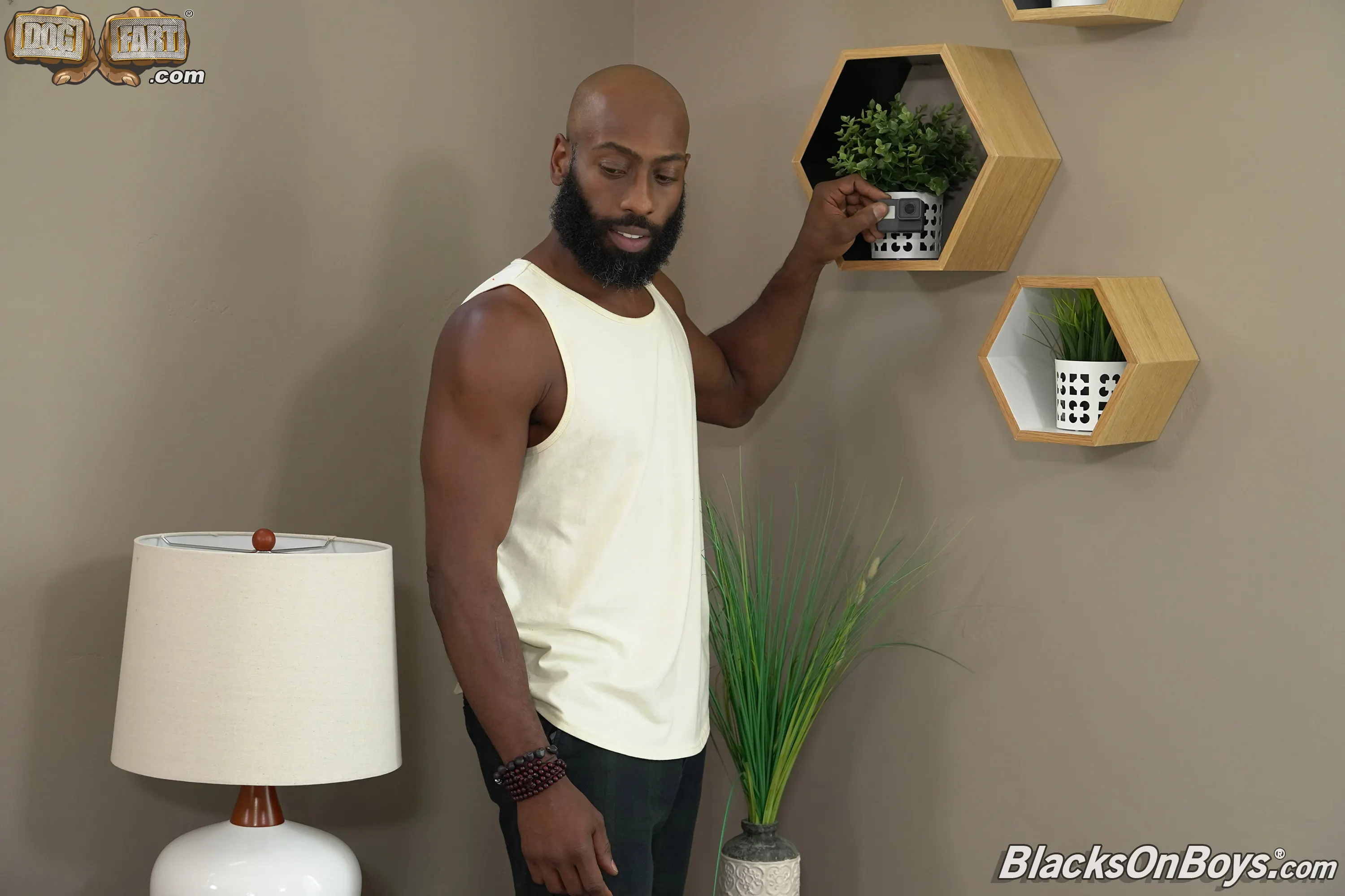 Darron Bluu in 'Darron Bluu, Hunter Triad and JJ Lake - Blacks On Boys' from 'Dogfart Men' (Photo 16) Dogfart Men 'Darron Bluu, Hunter Triad and JJ Lake - Blacks On Boys' starring Darron Bluu (Photo 16)