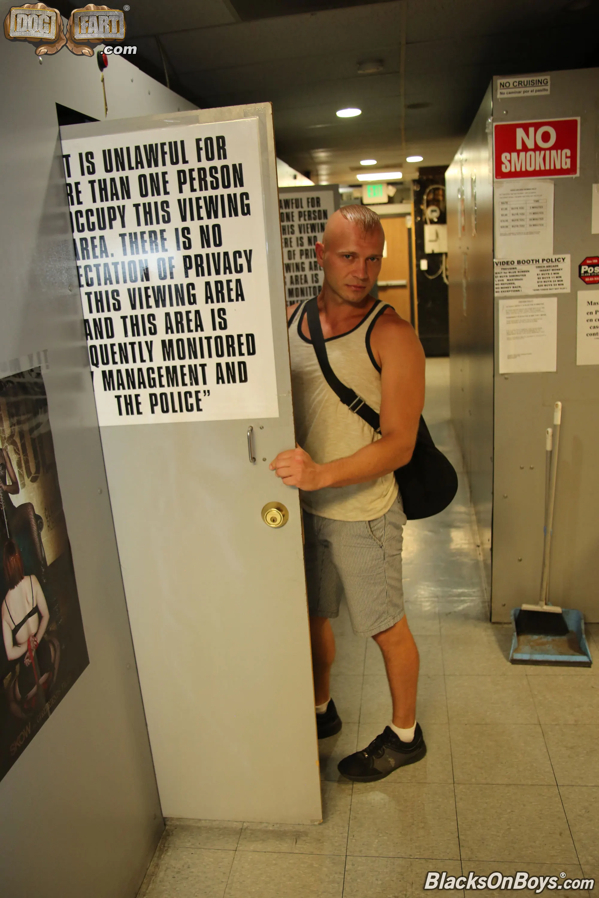 Estefan Broznik in 'and Ray Diesel - Blacks On Boys' from 'Dogfart Men' (Photo 3) Dogfart Men 'and Ray Diesel - Blacks On Boys' starring Estefan Broznik (Photo 3)