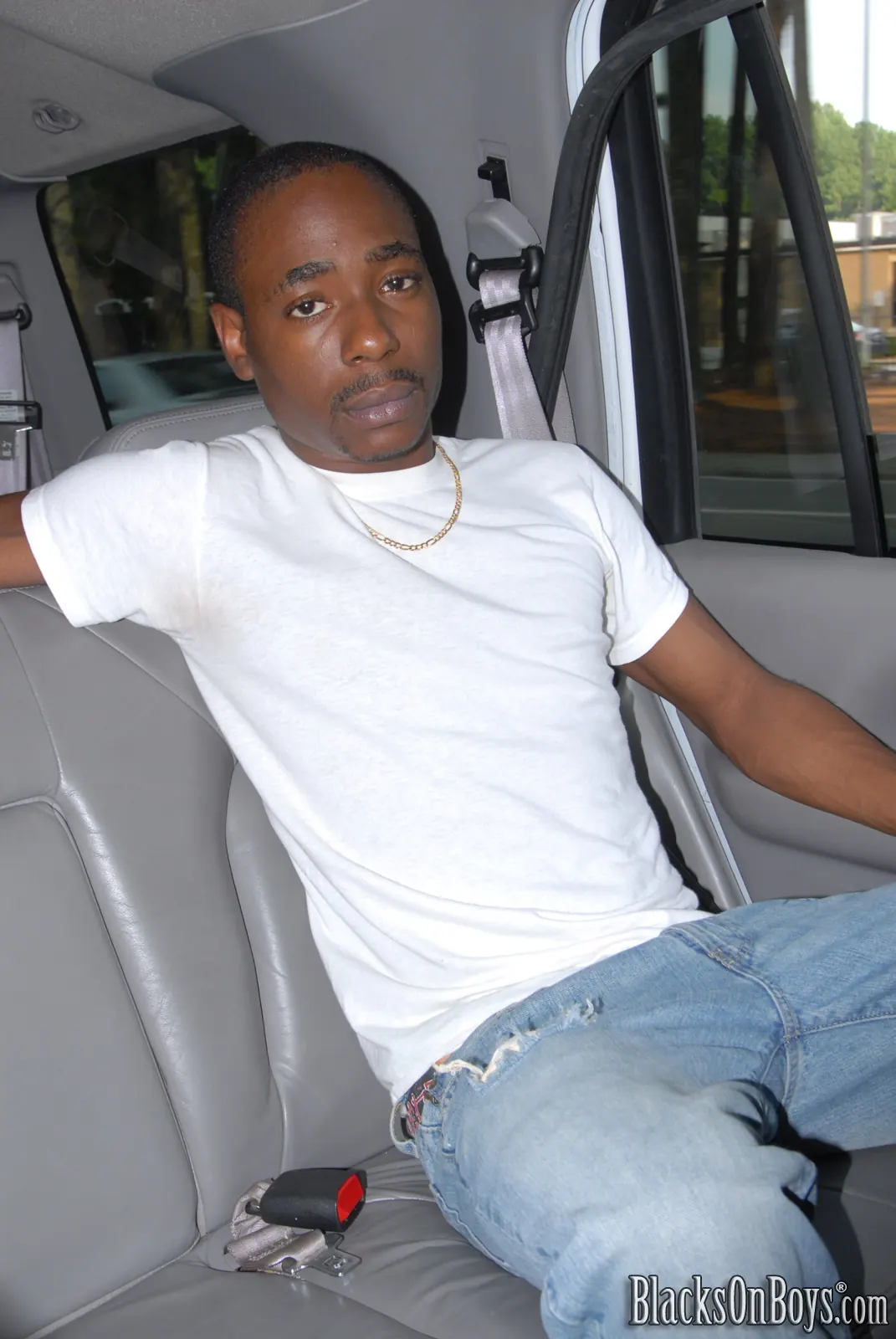 Dogfart Men 'and Zodiac - Blacks On Boys' starring Raidar Trapboyy (Photo 4)